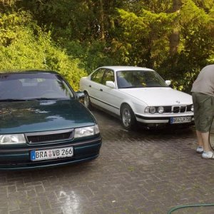 Was machen Männer Samstags und Freitags??? Natürlich Auto waschen!